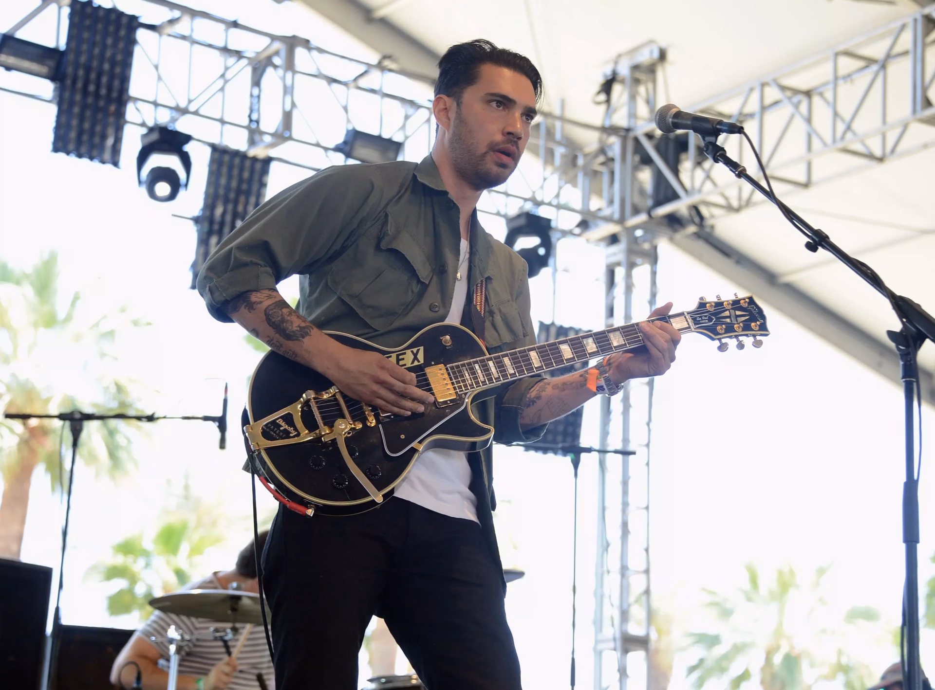 Hanni El Khatib Performs Live From 98.7-FM’s Penthouse