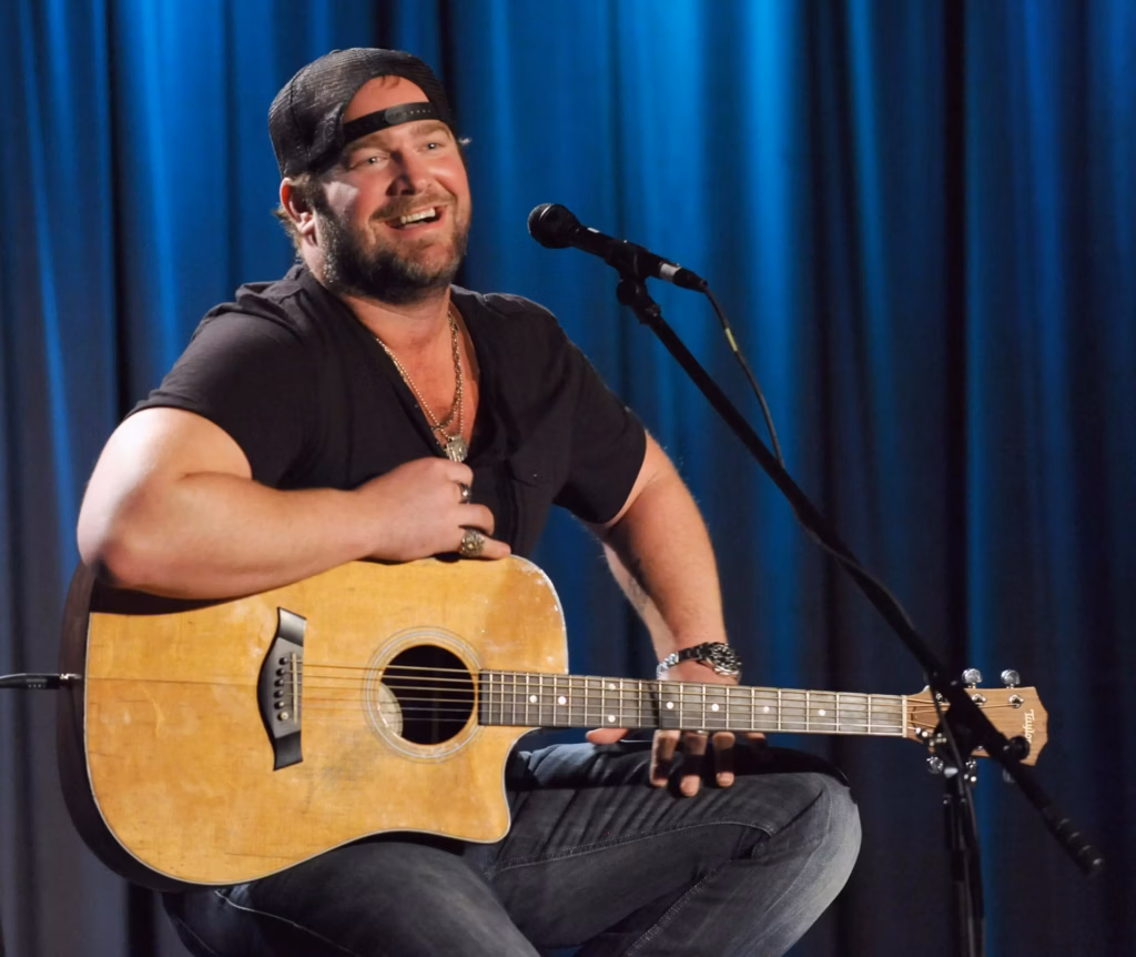 Lee Brice performs at the GRAMMY Museum