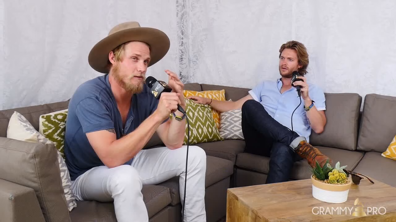 Jamestown Revival: Harmonious Hook-Up Out Of High School