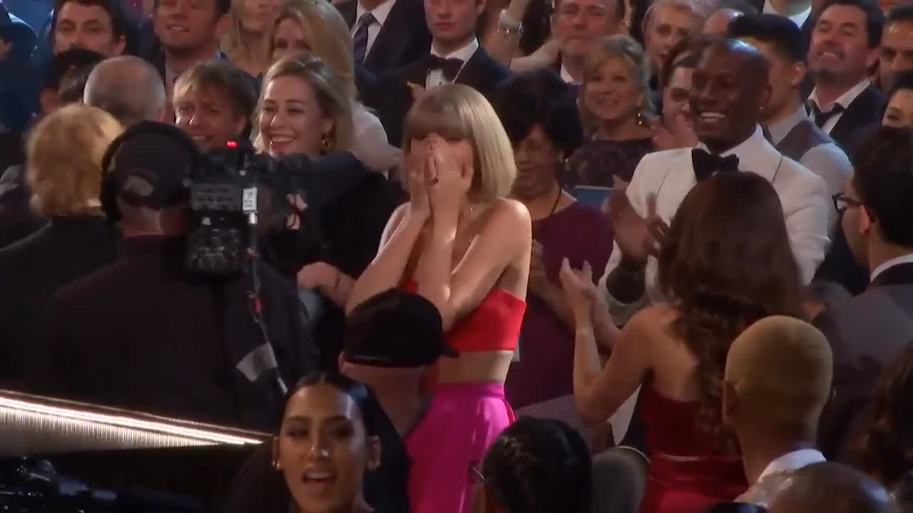 Taylor Swift, Ed Sheeran: 58th GRAMMY Audience Cam