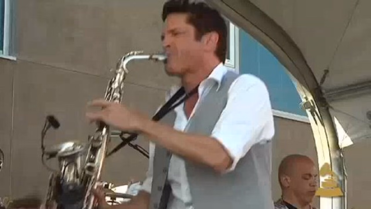 Dave Koz – Performs “Put The Top Down”