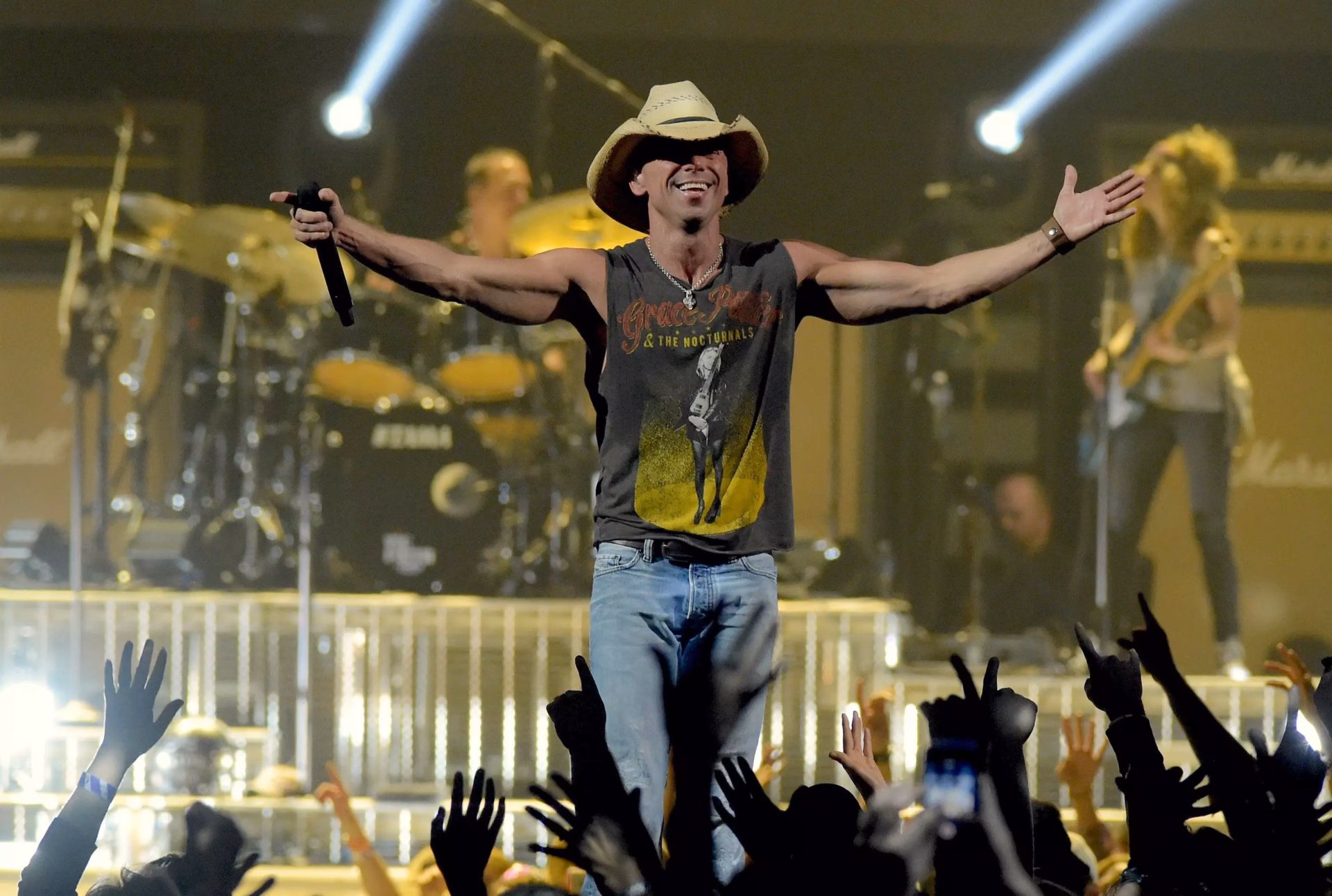 Kenny Chesney Reflects On His Favorite Tour Moments & Teases Why Upcoming Here And Now Tour Is “A New Way Of Being Ready To Rock”
