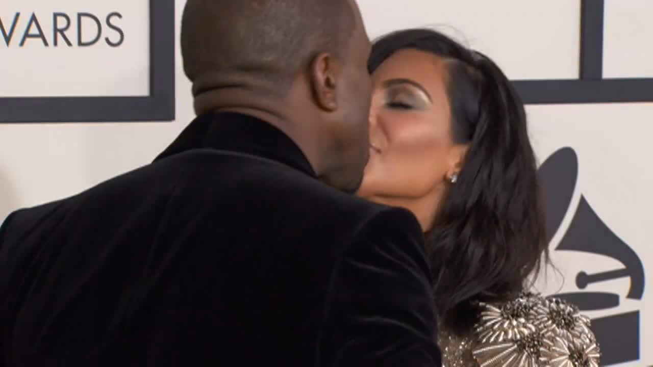 Kanye West, Kim Kardashian Kiss: GRAMMY Fashion Cam