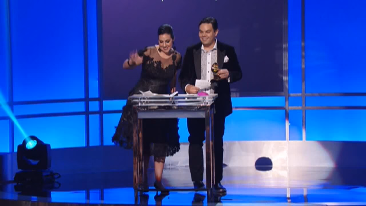 “Let It Go” From Frozen Wins Best Song Written For Visual Media
