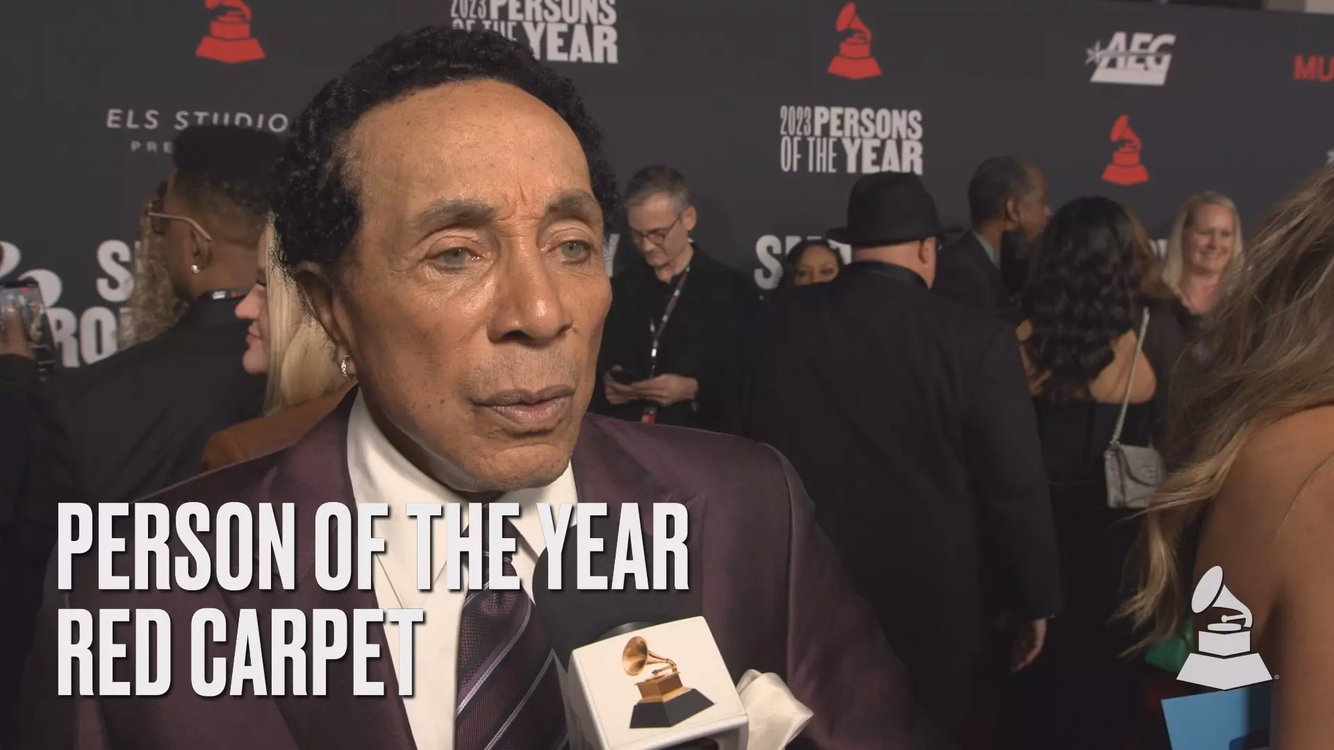 Watch Lalah Hathaway, Sheryl Crow, & More Walk The Red Carpet At The 2023 MusiCares Persons Of The Year Gala | GRAMMY Week 2023