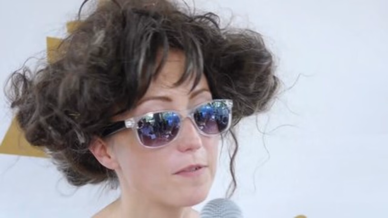 ACL: Elizaveta – Advice For Artists