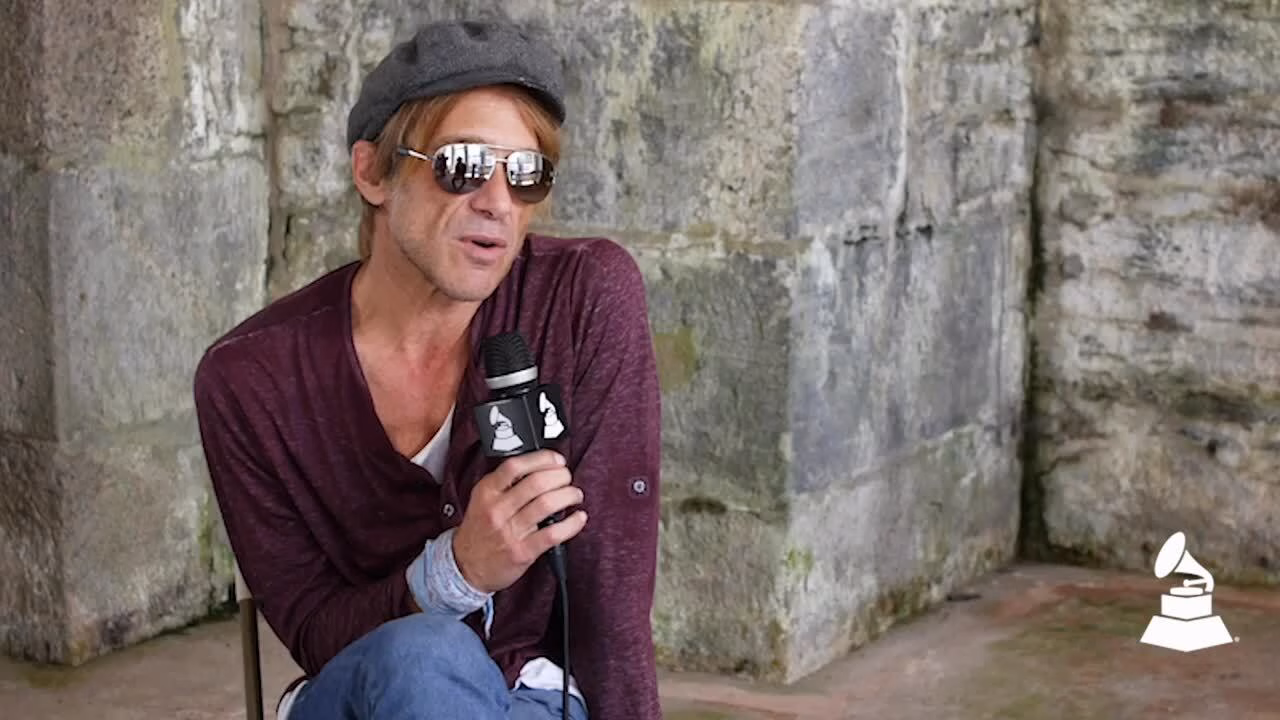 Todd Snider On Songwriting, Storytelling & ‘Cash Cabin Sessions, Vol 3’ | On The Road At Newport