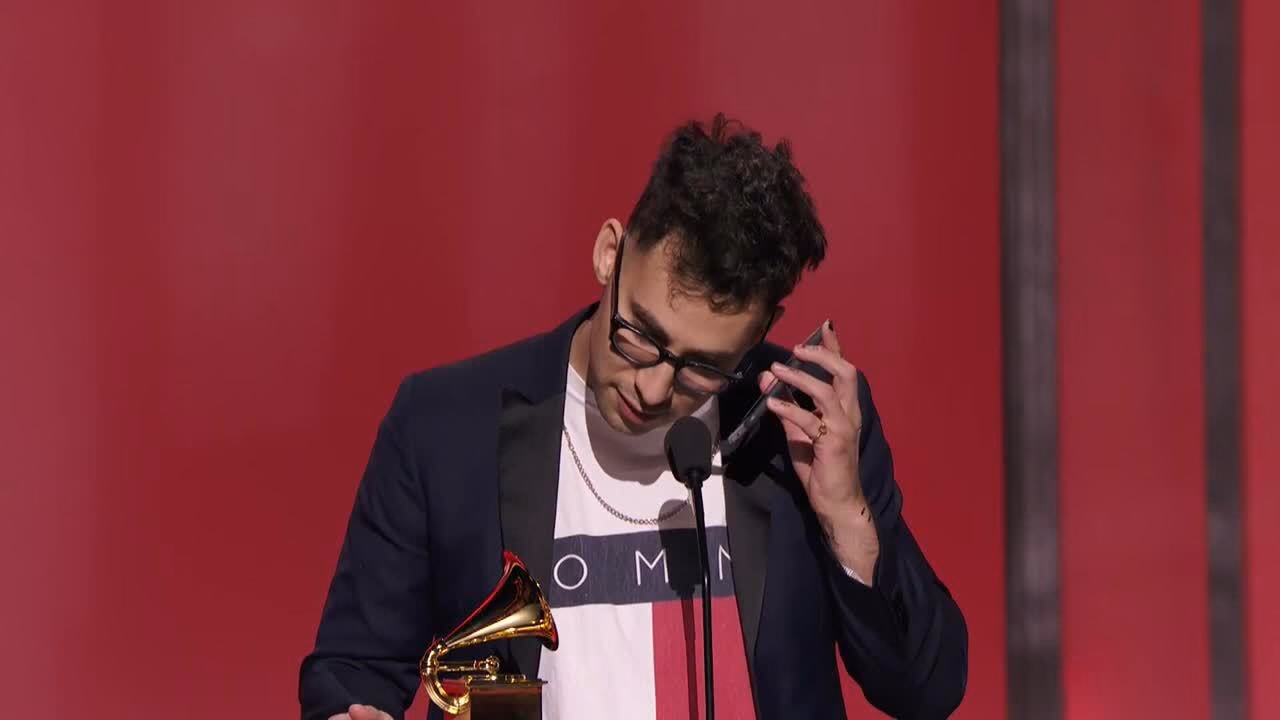 Taylor Swift Wins Best Pop Vocal Album