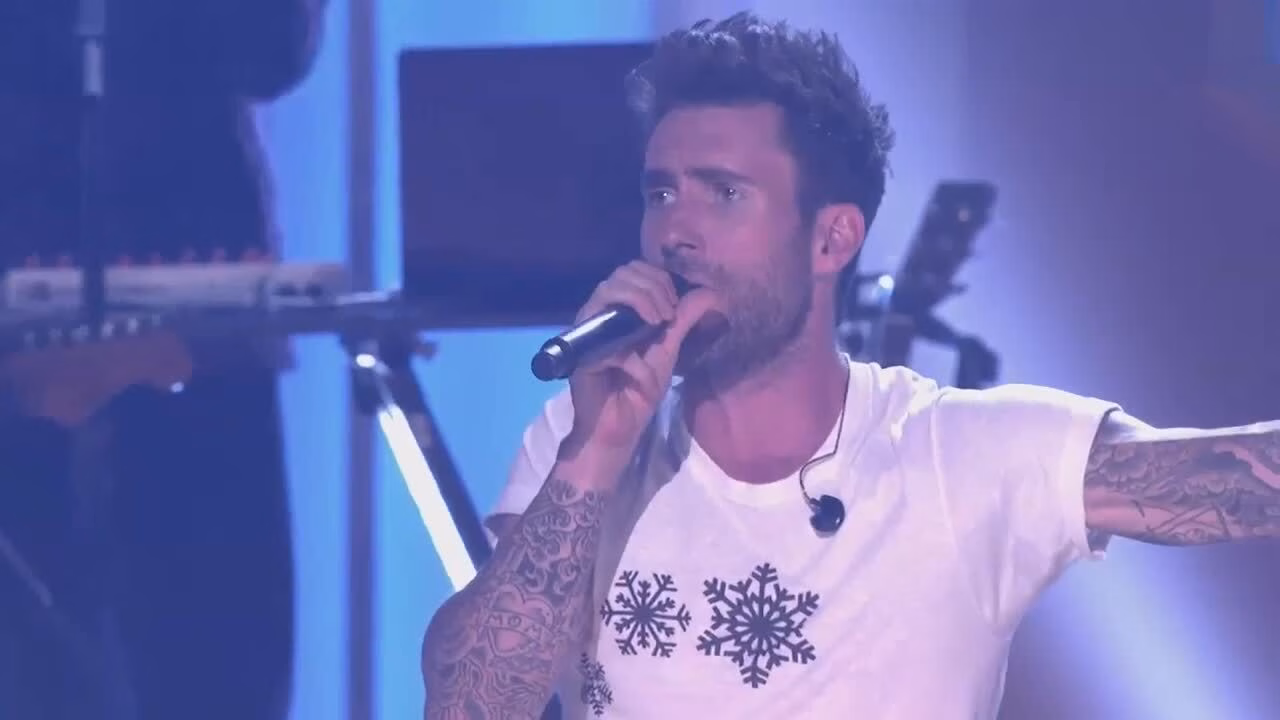 Maroon 5 Perform “This Love” (Excerpt)