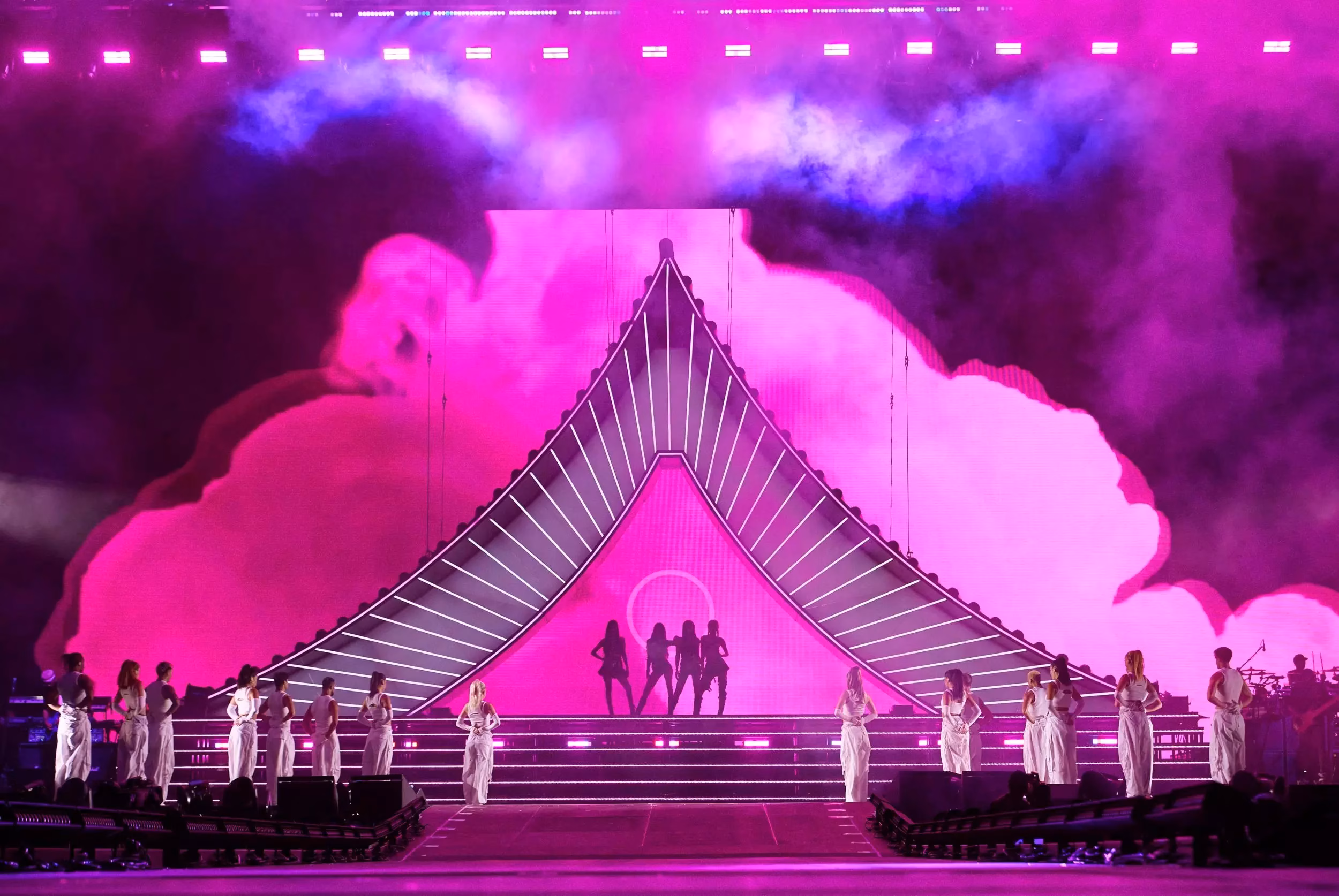 5 Ways Blackpink's MetLife Concert stage