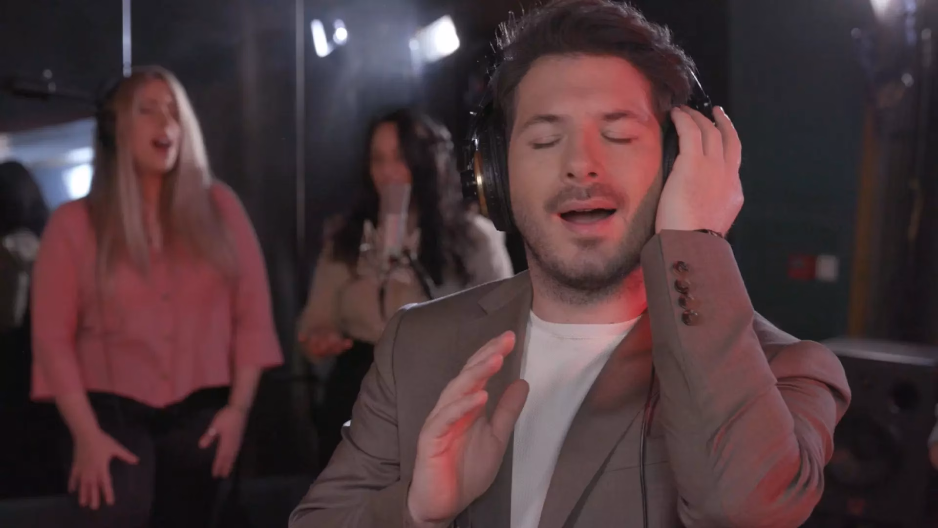 ReImagined At Home: Watch George Perris Perform A Gossamer Version Of Mariah Carey’s 1997 Classic “Butterfly”