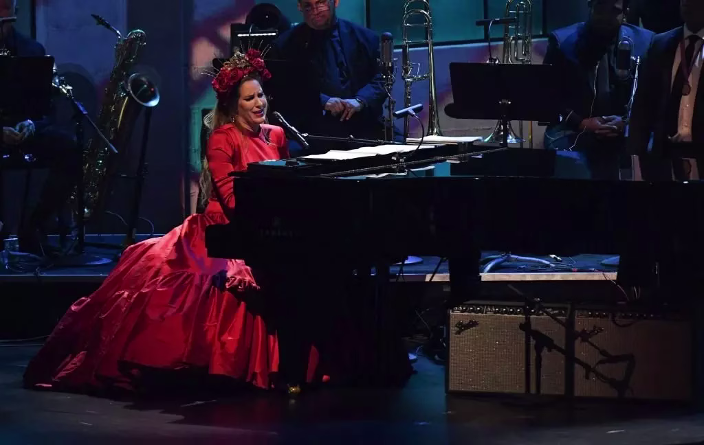 GRAMMY U’s GRAMMY Report: Behind The Scenes With Producers & Artists At The Latin GRAMMYs & 64th GRAMMY Awards