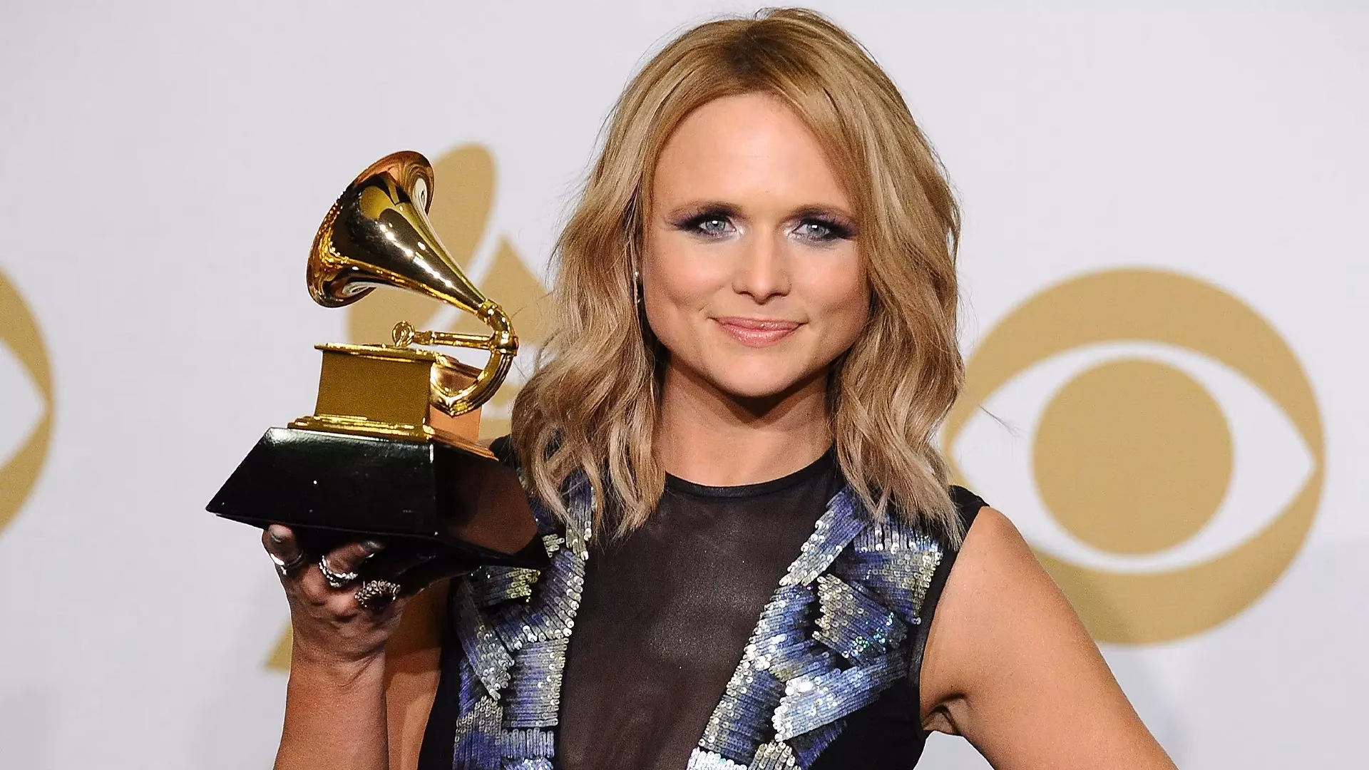 GRAMMY Rewind: Miranda Lambert Wins A GRAMMY For Best Country Album In 2015 And Thanks Everyone Who Helped “Make It Happen”