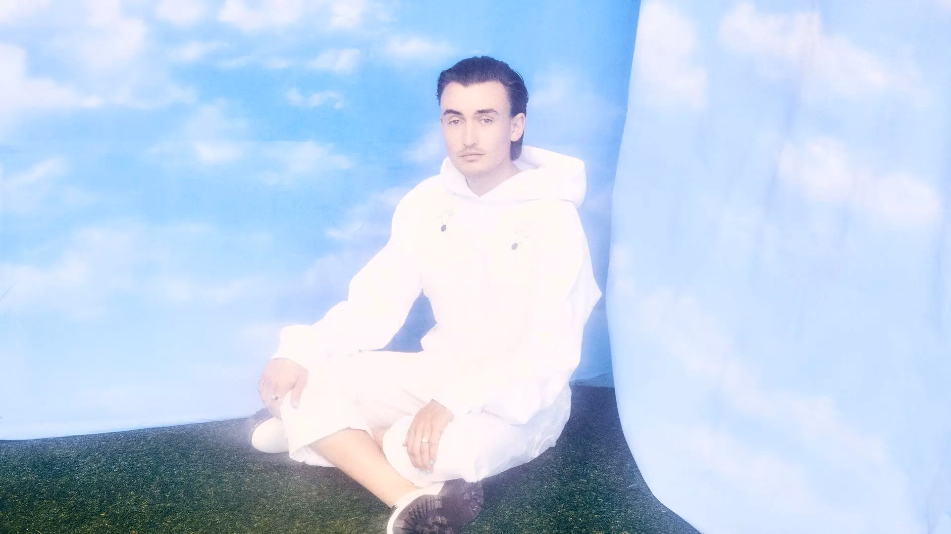 Herbal Tea & White Sofas: How Gnash Promotes Joy & Stays Healthy On Tour