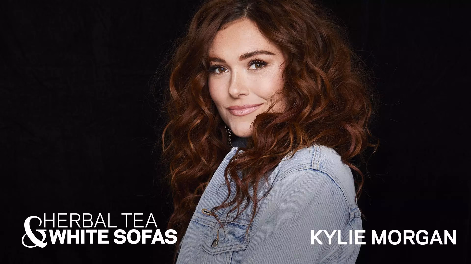 Why Kylie Morgan Prefers A Hot Toddy Backstage | Herbal Tea & White Sofas