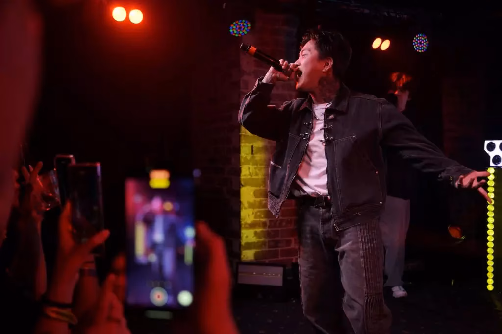 9 Korean Alternative Artists To Know: Jiwoo, Zior Park, Huh & More
