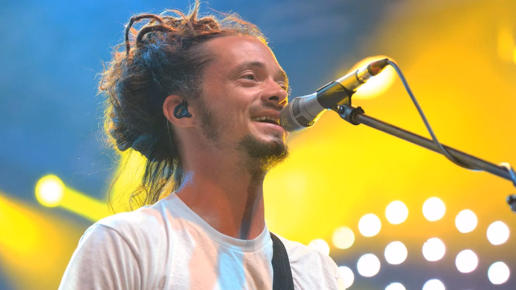 Jacob Hemphill performing