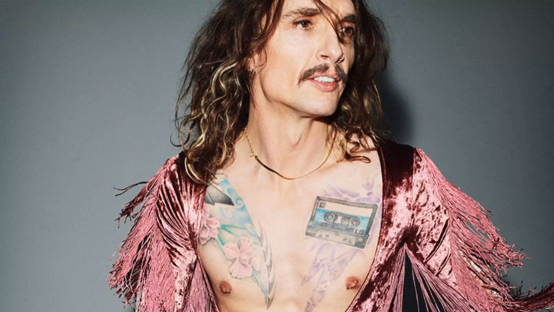 It Goes To 11: The Darkness’ Justin Hawkins Shares The Story Behind His One-Of-A-Kind Gibson Guitar