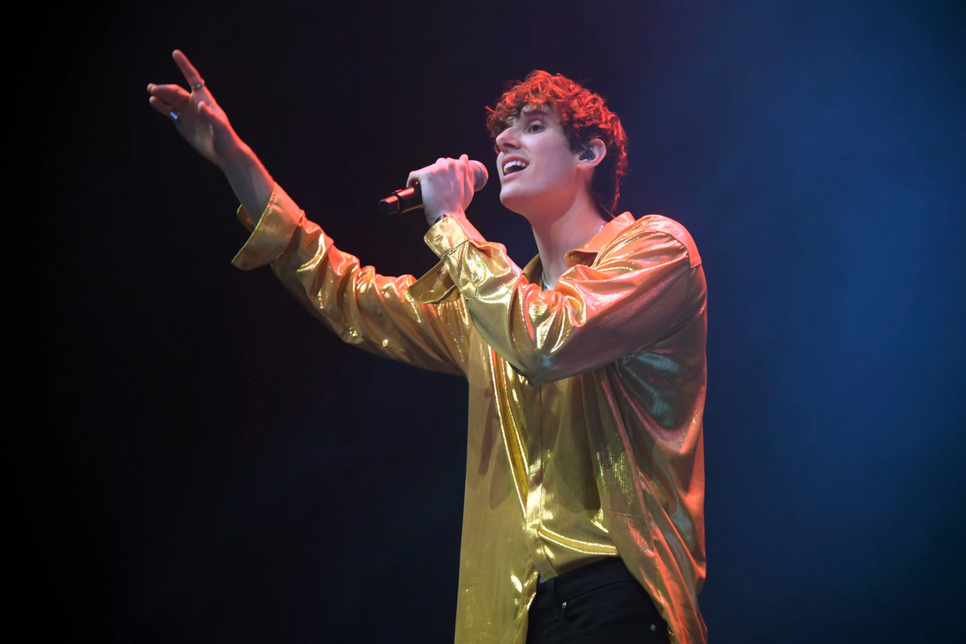 JVKE’s “Golden” Year: How The Singer’s World Turned “Upside Down” With TikTok, Collaborating With Charlie Puth & More