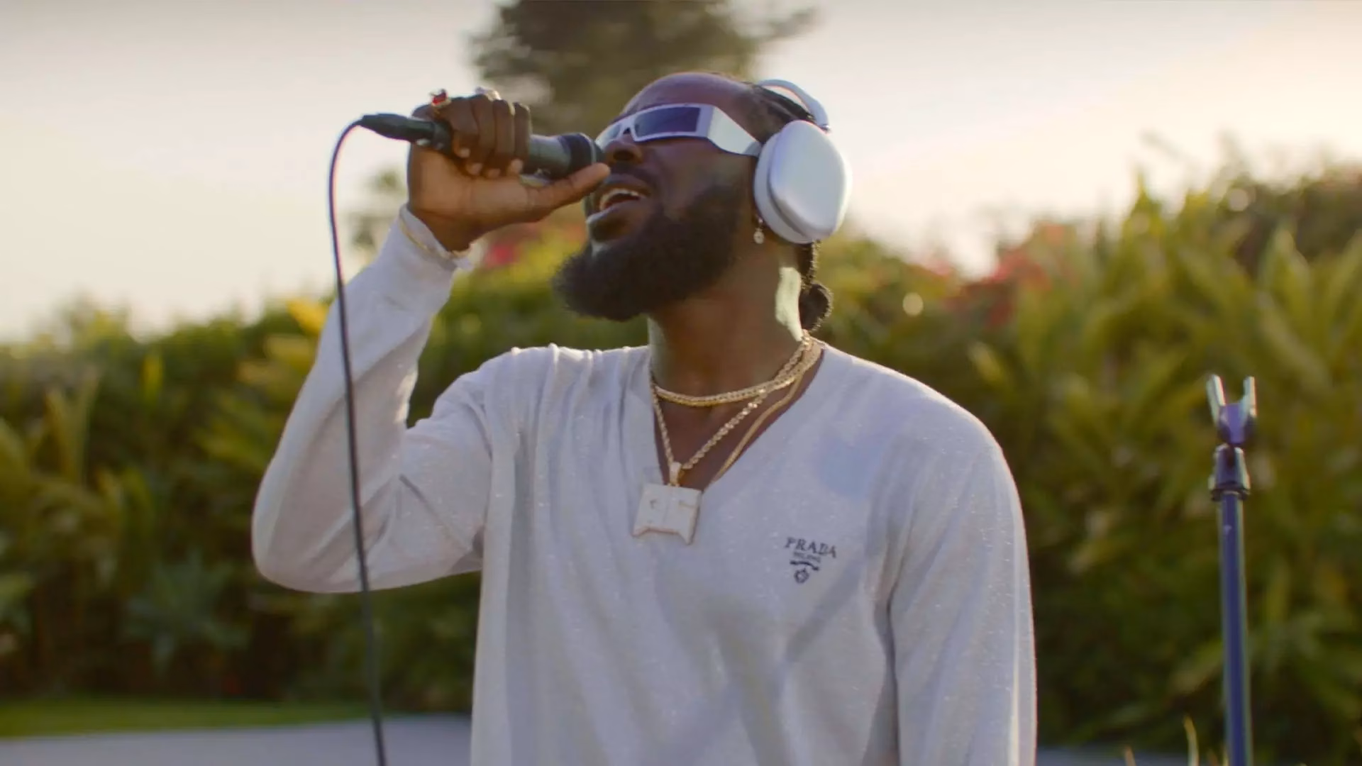 Press Play At Home: Afropop Star Adekunle Gold Soaks Up The Sun With A Lush Performance Of “Catch Me If You Can”