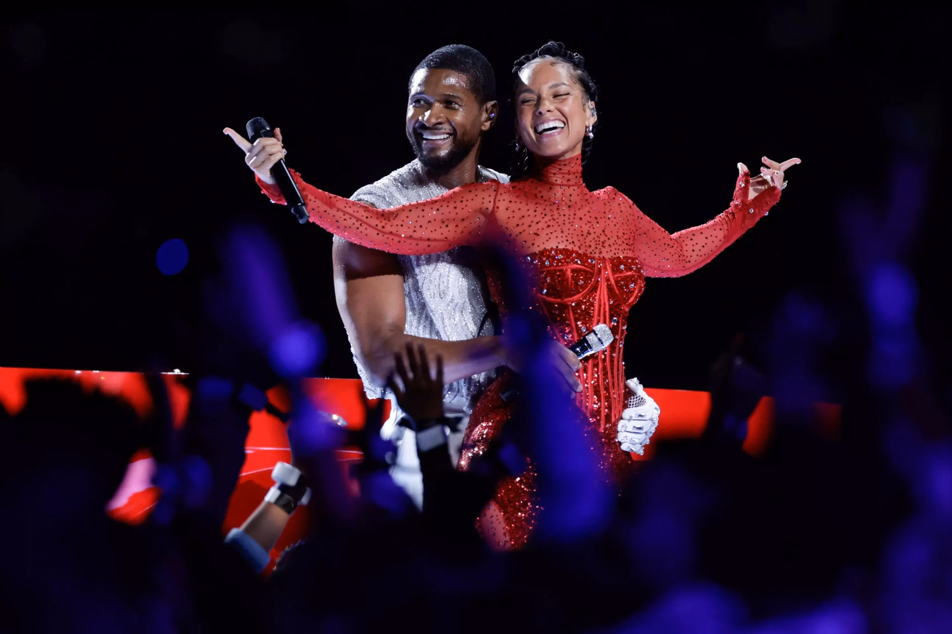 17 Love Songs That Have Won GRAMMYs: “I Will Always Love You,” “Drunk In Love” & More