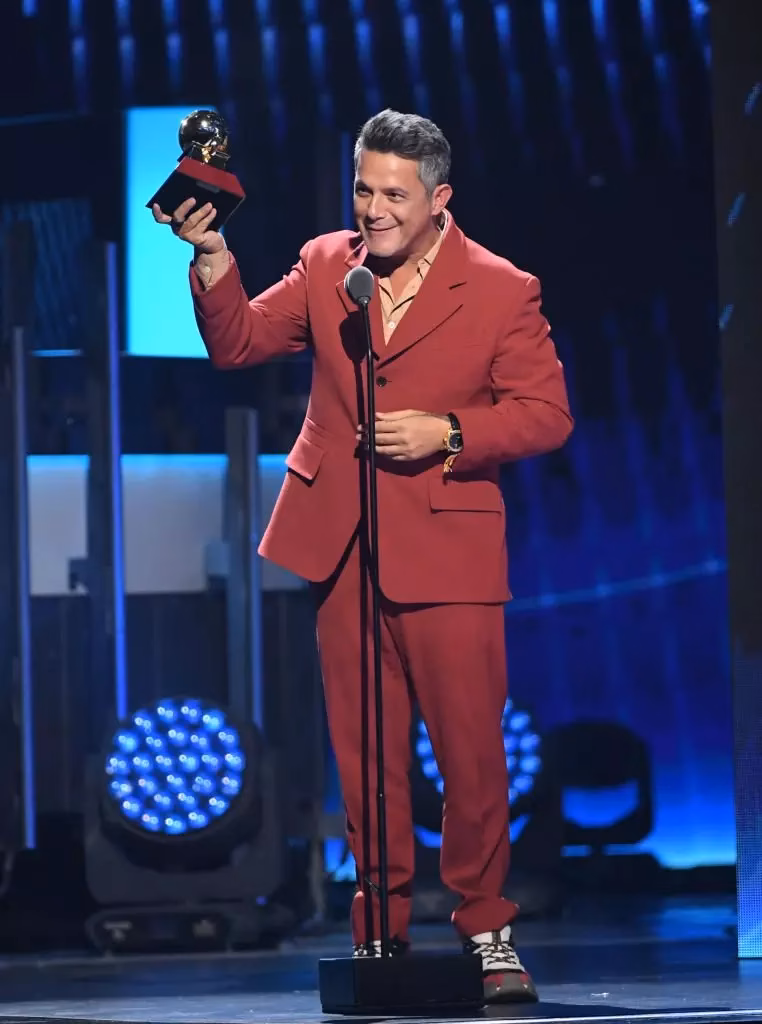 Alejandro Sanz & Camila Cabello Win Record Of The Year For “Mi Persona Favorita” At The 2019 Latin GRAMMYs