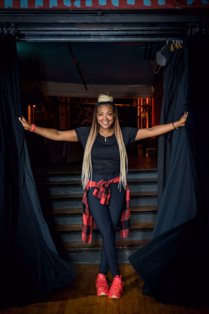 Amanda Davis 