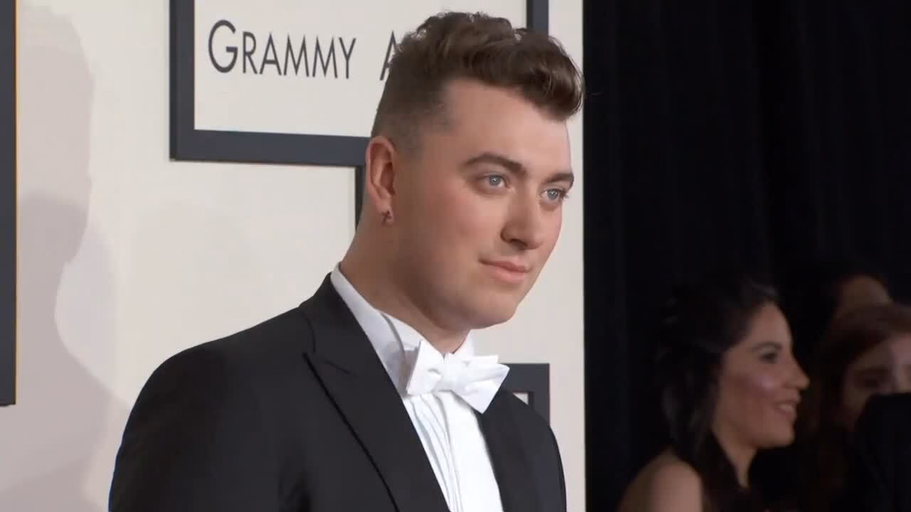 57th GRAMMYs Fashion Cam