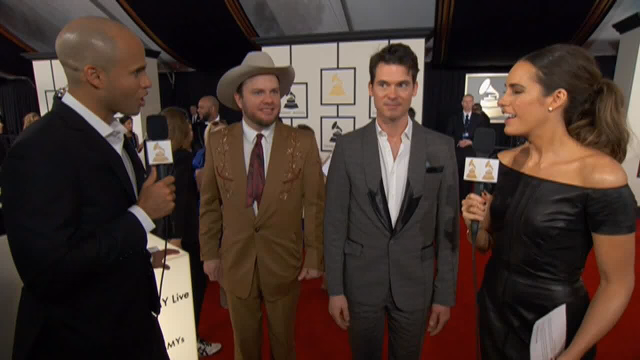Old Crow Medicine Show Are Comfortable And Cool