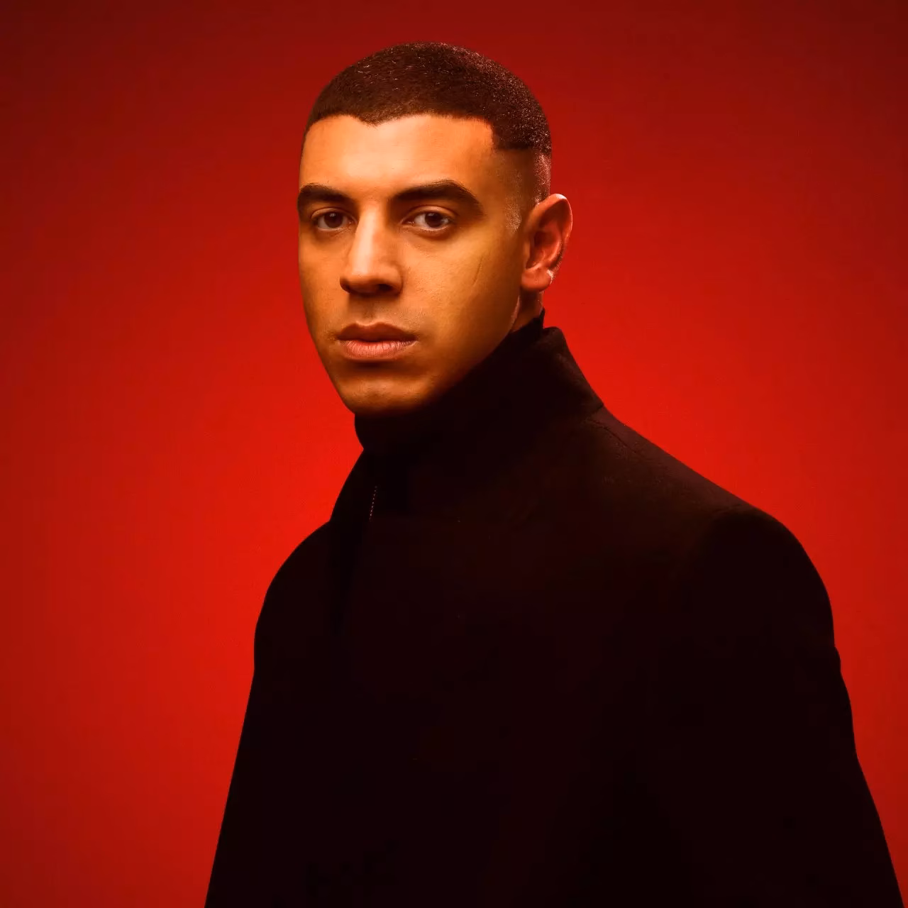 Manuel Medrano On Returning To His Roots On New Album ‘Eterno’: “It’s Like Starting Over”