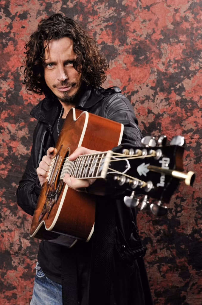 Chris Cornell with guitar in 2009