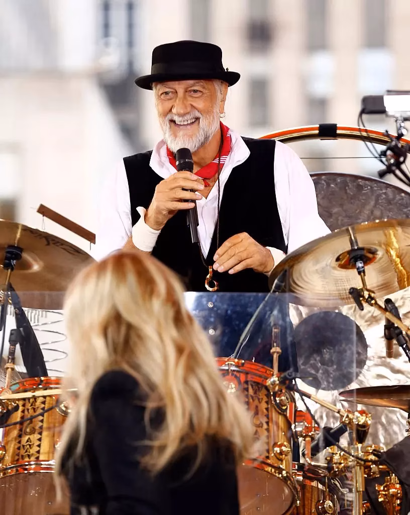 Fleetwood Mac’s “Dreams” Back On Charts Thanks To Viral Skateboard Video On TikTok