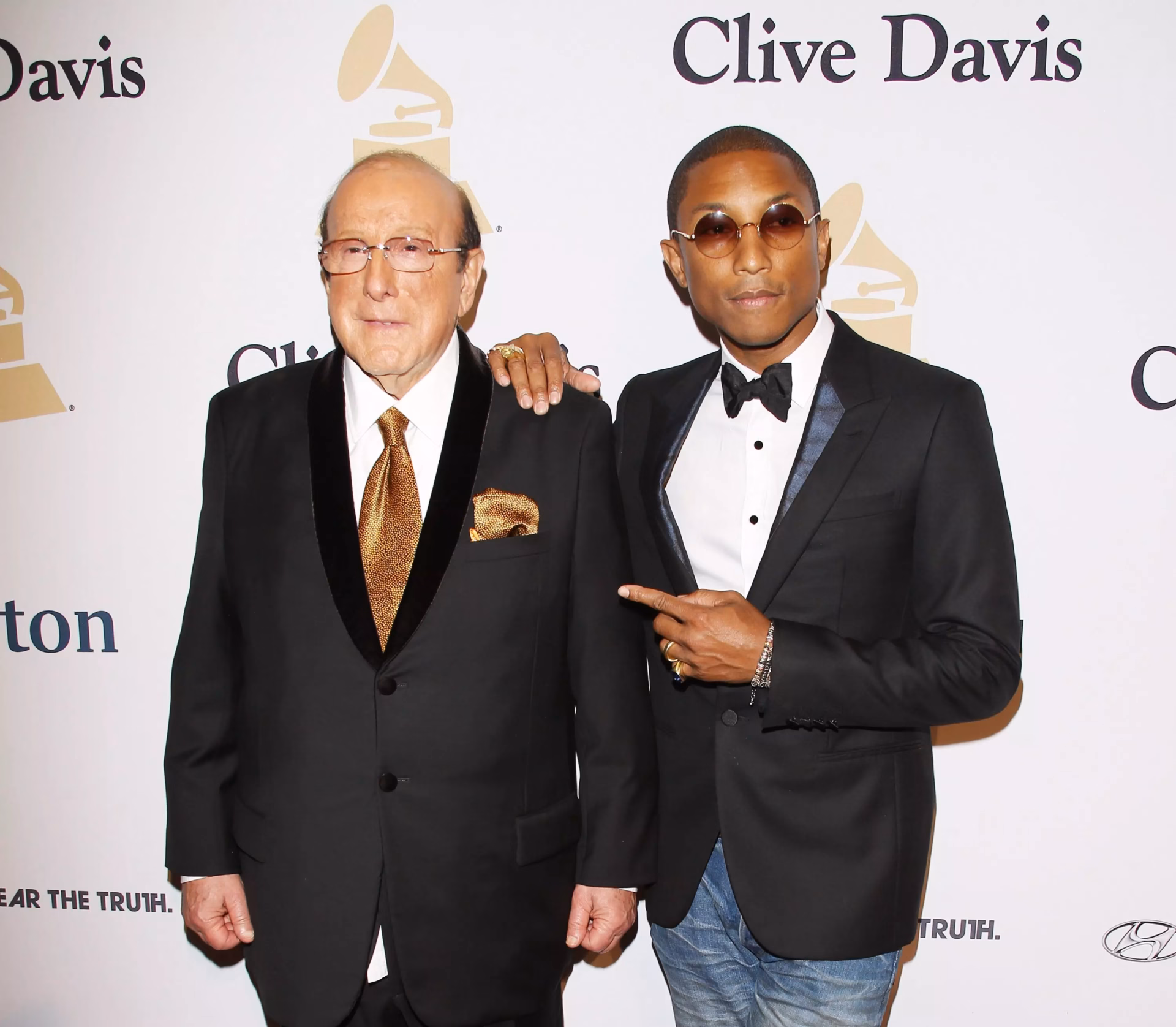 2018 GRAMMYs: Clive Davis Talks Pre-GRAMMY Gala, Whitney Houston & More