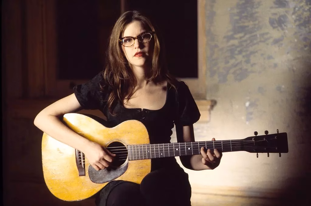 Making Heads Or ‘Tails’ Of Success: Lisa Loeb Celebrates 25 Years Of Her Major-Label Debut Album
