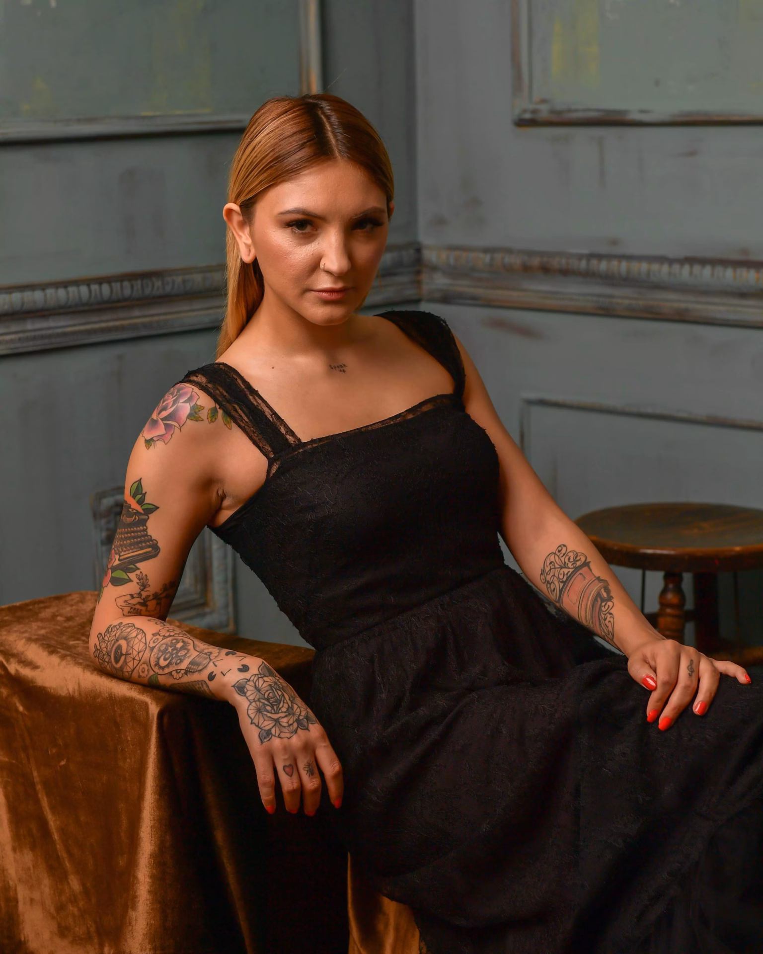 Julia Michaels On Chester Bennington, “Heavy”