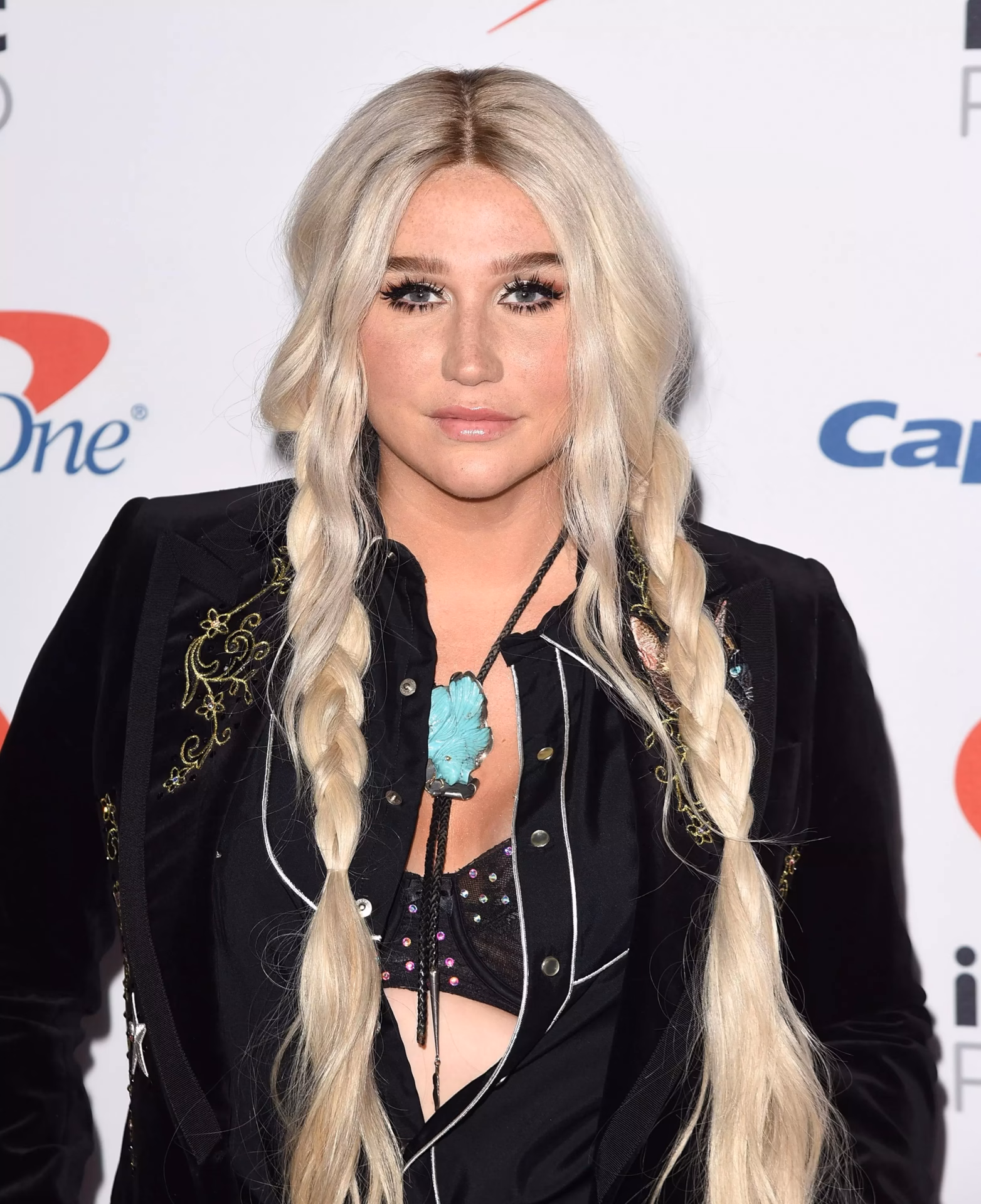 Kesha Opens Up About ‘Rainbow,’ Recovery And Tattoos In ‘Rolling Stone’
