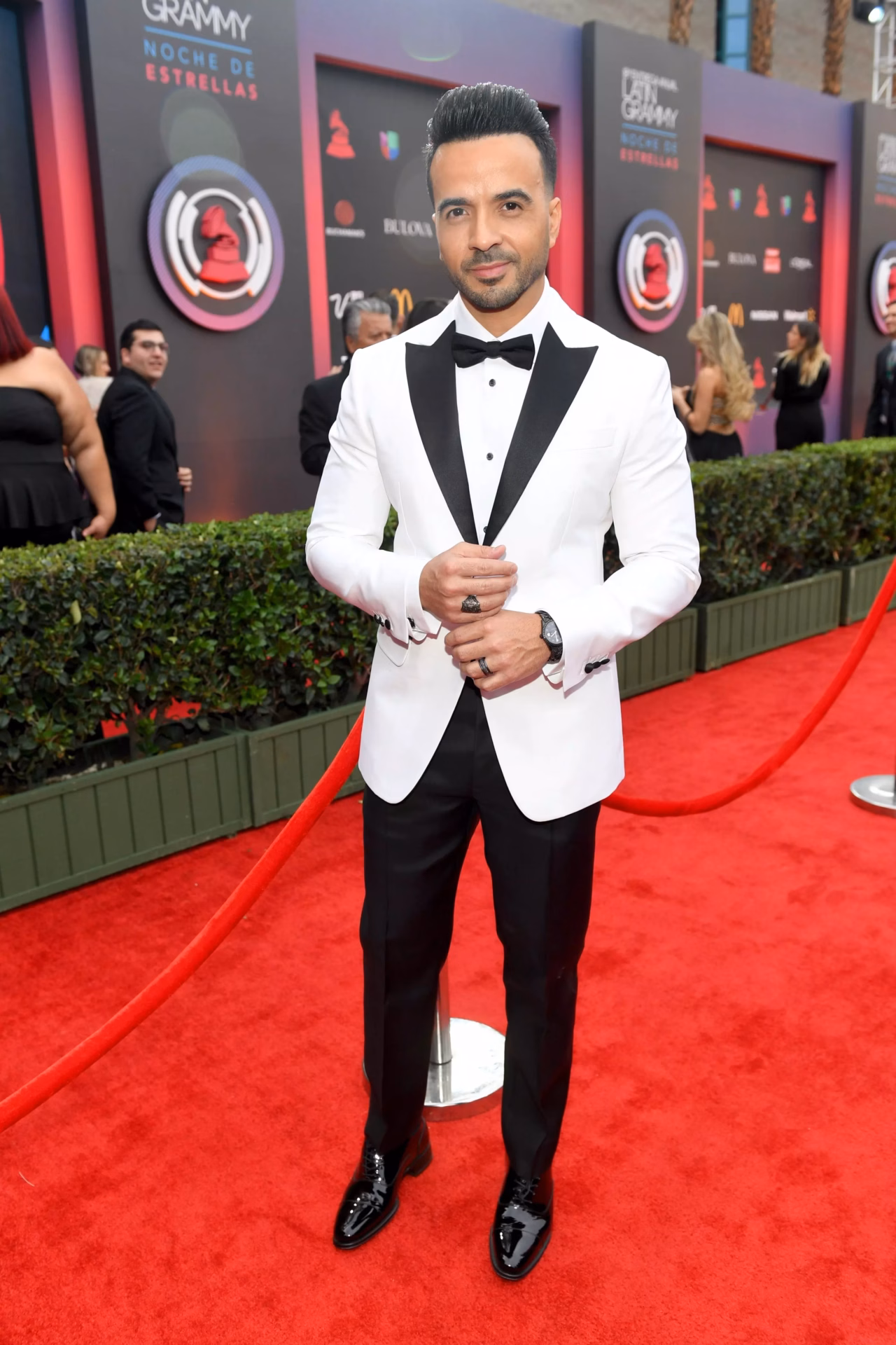 Luis Fonsi at the 18th Latin GRAMMY Awards