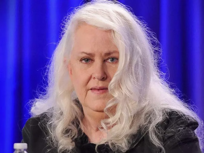 Grace Slick Talks Painting, Expression & Madonna