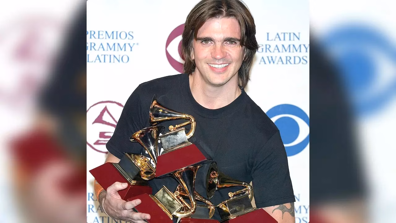 GRAMMY Rewind: Watch Juanes Gleefully Win Album Of The Year For ‘Un Dia Normal’ In 2003