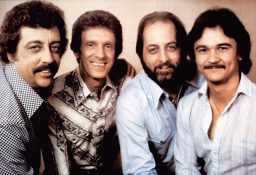 Harold Reid (L) of The Statler Brothers