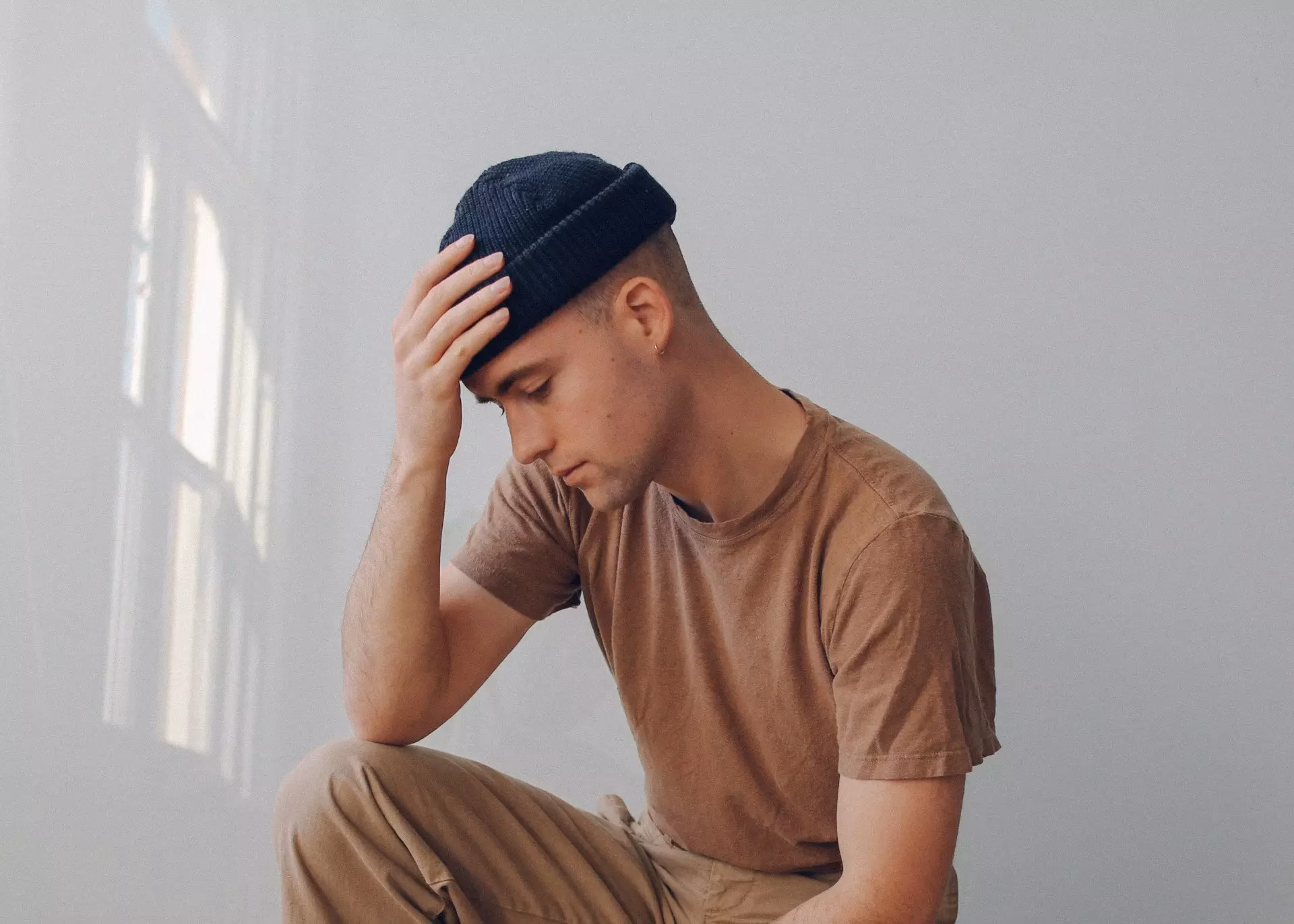 Haux Unpacks A Fraught Family History On His Debut, ‘Violence In A Quiet Mind’