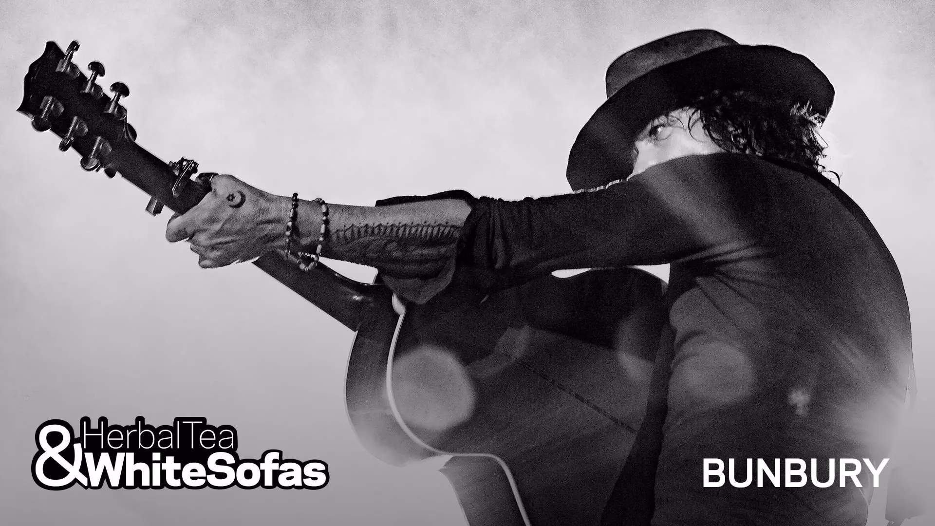 BUNBURY Is A Spanish Rock Star Without The Rock Star Ego | Herbal Tea & White Sofas