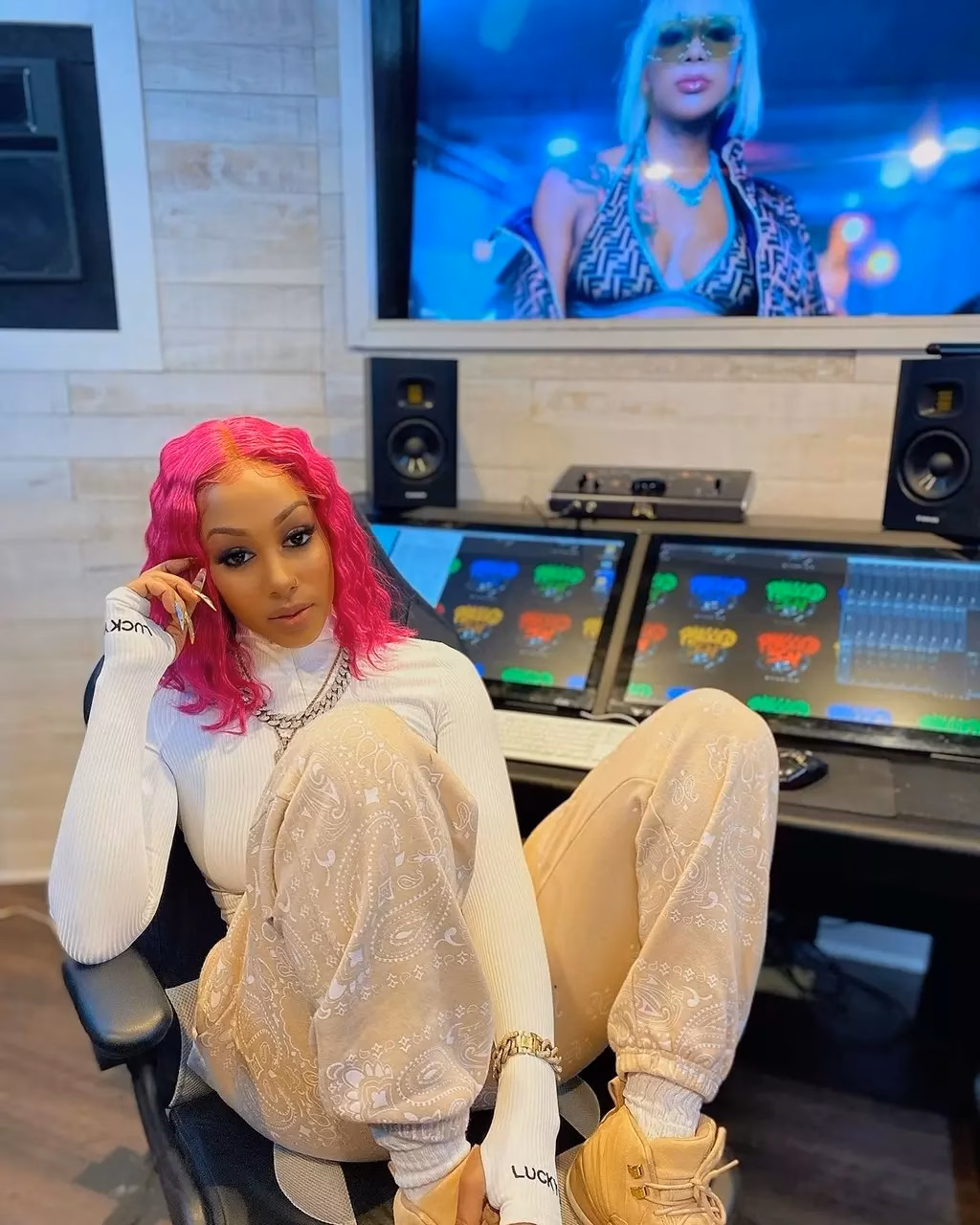Quarantine Diaries: Kissie Lee Is Getting New Music Ready, Spending Time With Her Daughter & Reading Paulo Coelho