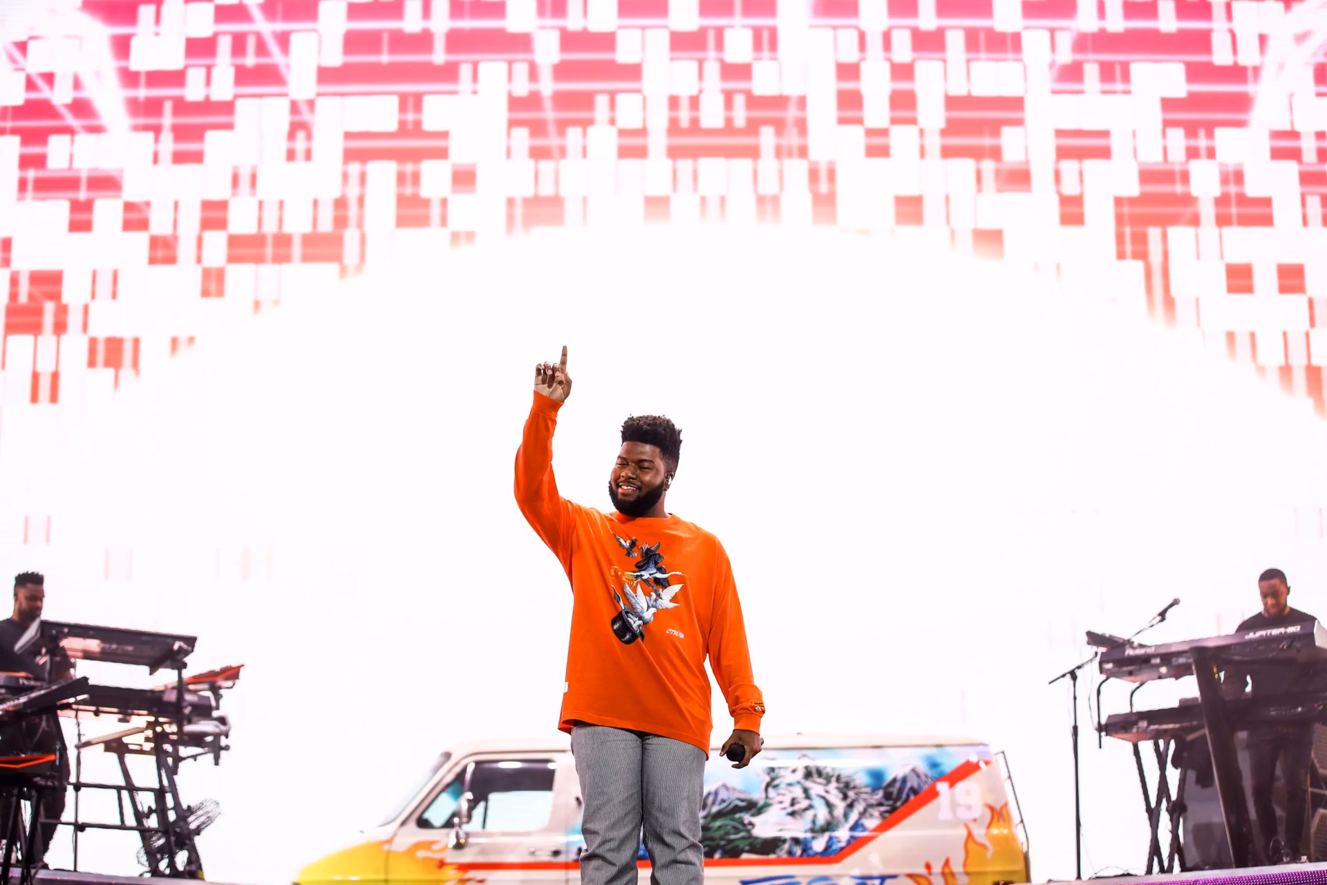 The Great Khalid Foundation Awards First Scholarships For Performing Arts