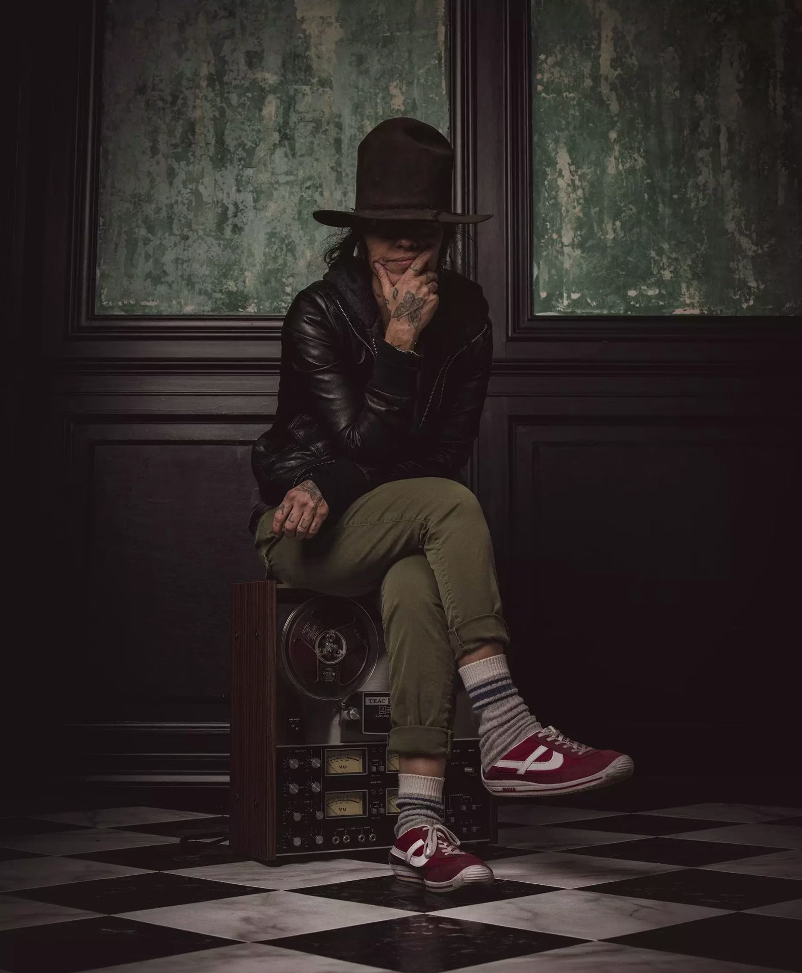 Linda Perry Talks Craft, Creativity & Her Biggest Hits In Nashville