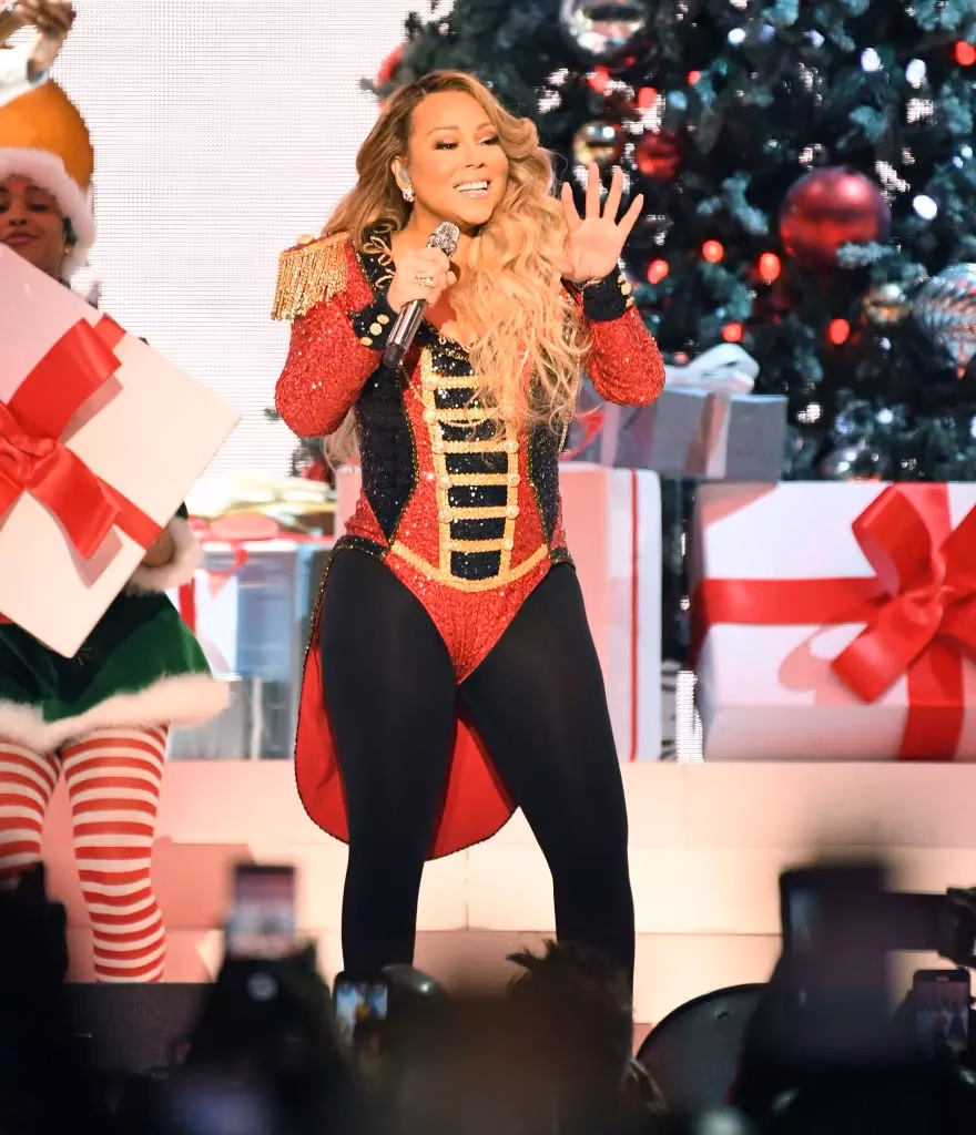 Mariah Carey Releases A New Video For “All I Want For Christmas Is You”