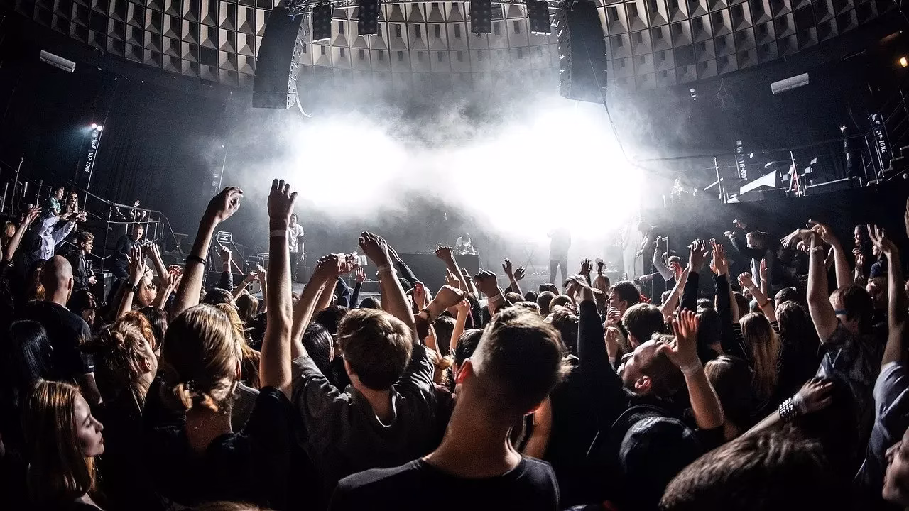 Live Music Monetization Platform VNUE Acquires Set.fm
