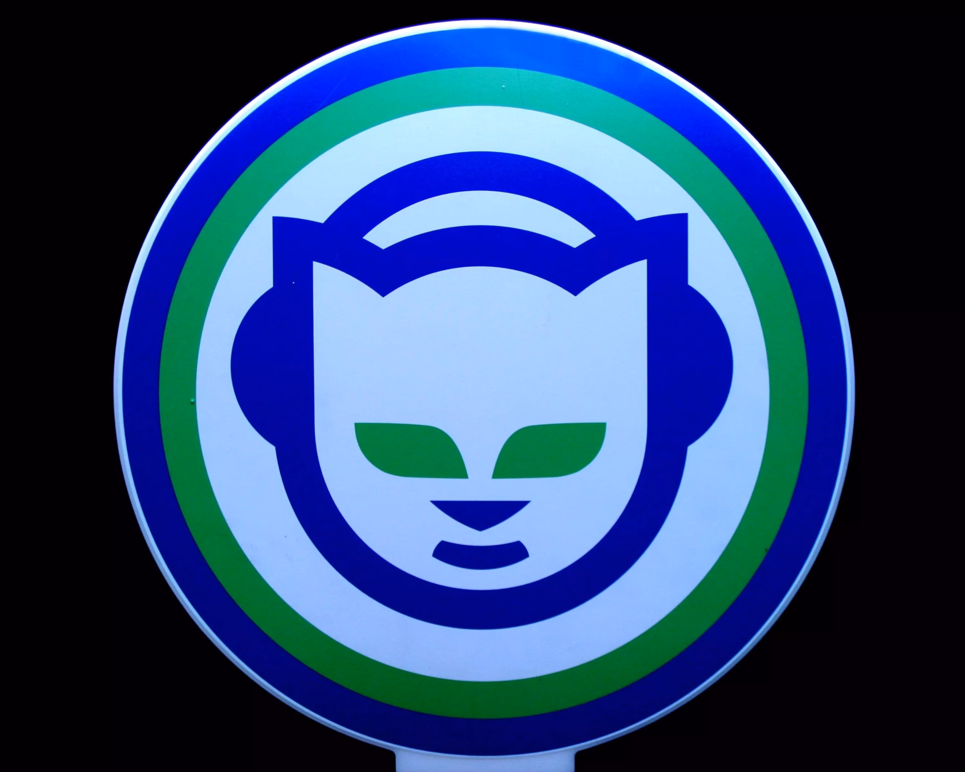 The Rise & Fall Of Napster In 60 Seconds | History Of