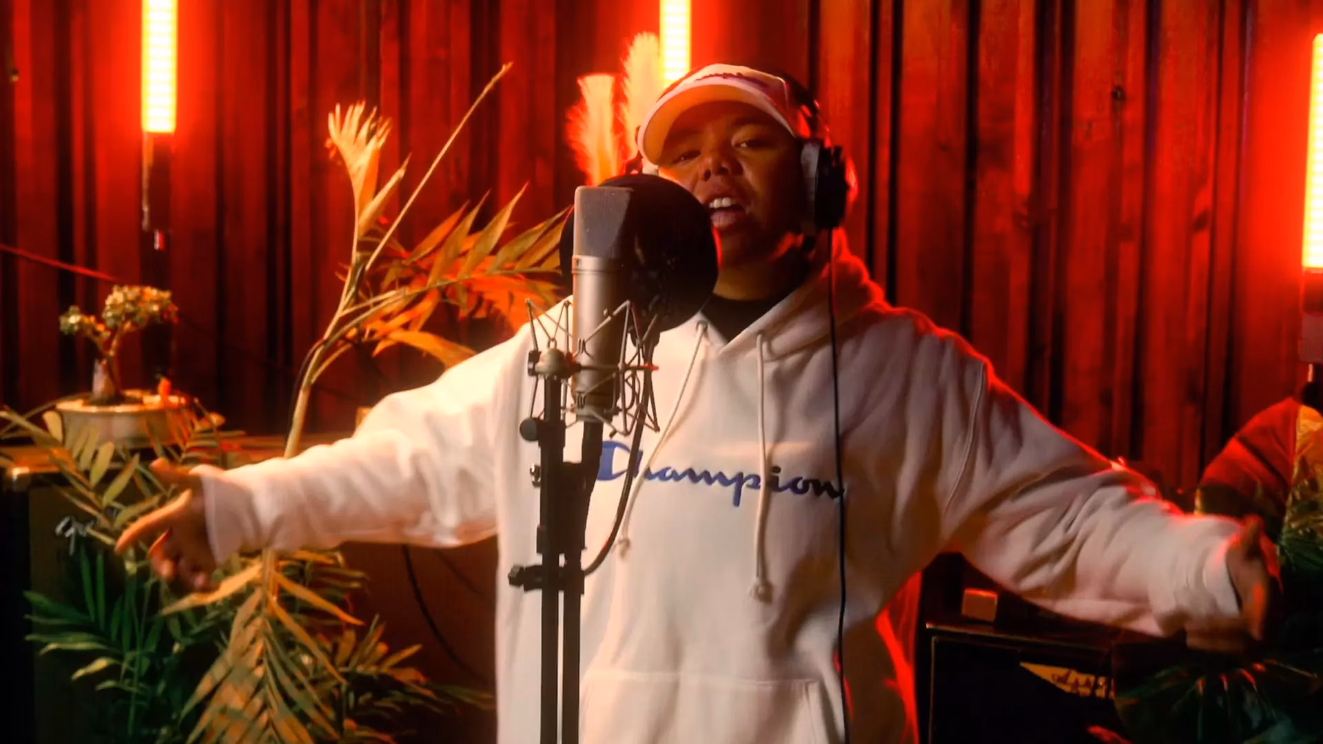 Press Play At Home: Watch Jesswar Perform A Quietly Ominous Version Of “XXL”