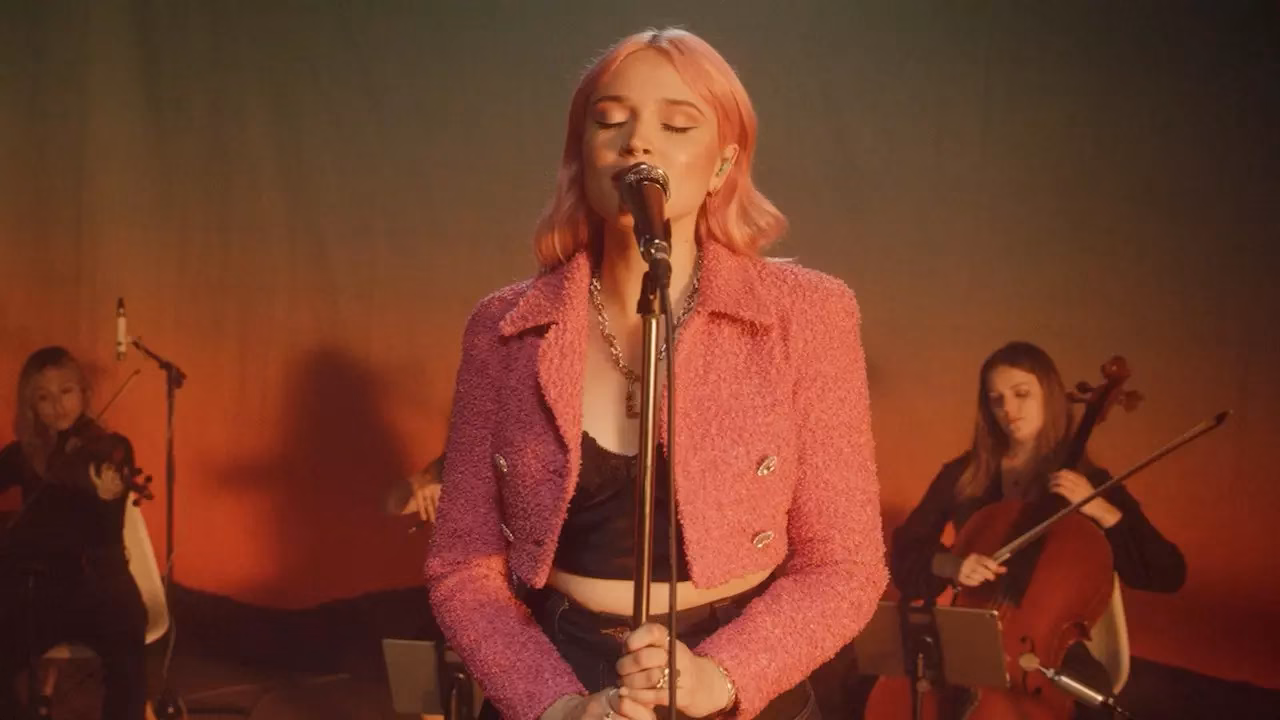 Press Play: Lolo Zouaï Brings 2018 Single “Desert Rose” To Life With Captivating Cinematic Performance
